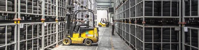 Almacén logístico con preparación de pedidos y control de stock con Tryton ERP